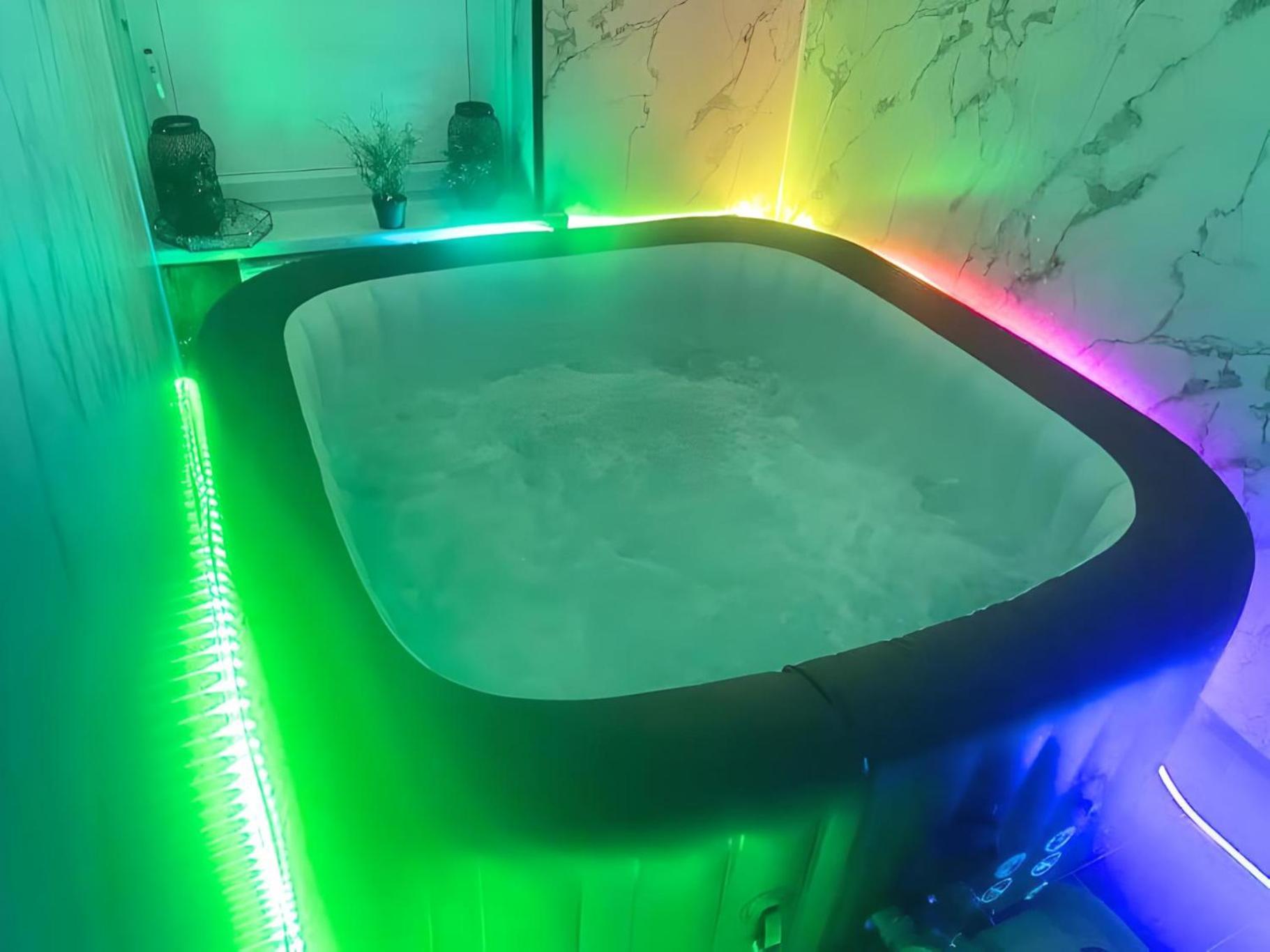 *Luxury 9Ine Lush Jacuzzi Apartment & Balcony* Birmingham Exteriér fotografie