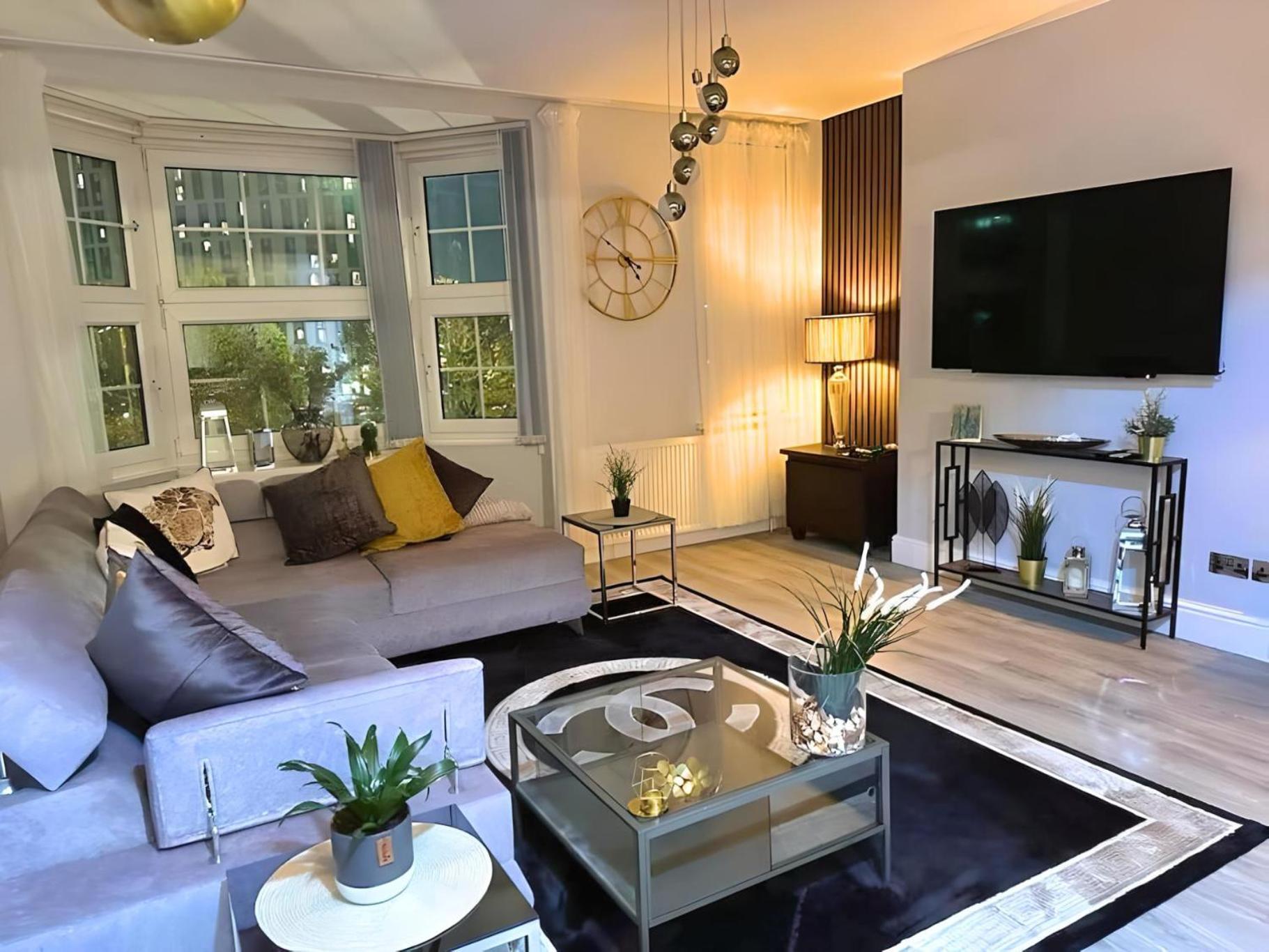 *Luxury 9Ine Lush Jacuzzi Apartment & Balcony* Birmingham Exteriér fotografie