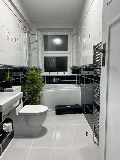 *Luxury 9Ine Lush Jacuzzi Apartment & Balcony* Birmingham Exteriér fotografie